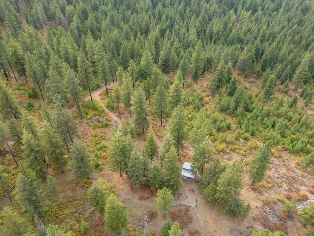 84XX Lodge Pole Ln, Chattaroy, WA 99003