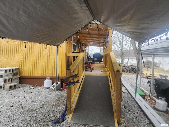 10 Womack Road, Galatia, IL 62935