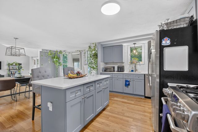 42 Epping Street 4, Lowell, MA 01852