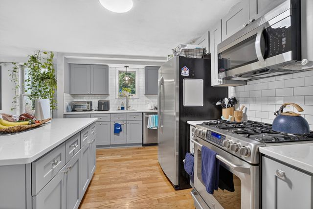 42 Epping Street 4, Lowell, MA 01852