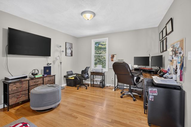 42 Epping Street 4, Lowell, MA 01852