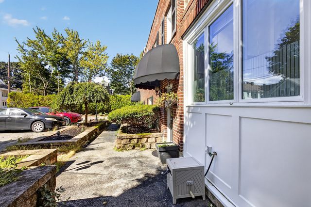 42 Epping Street 4, Lowell, MA 01852
