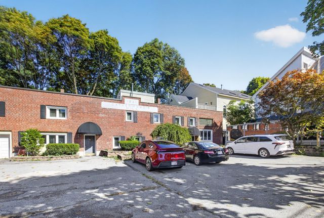 42 Epping Street 4, Lowell, MA 01852