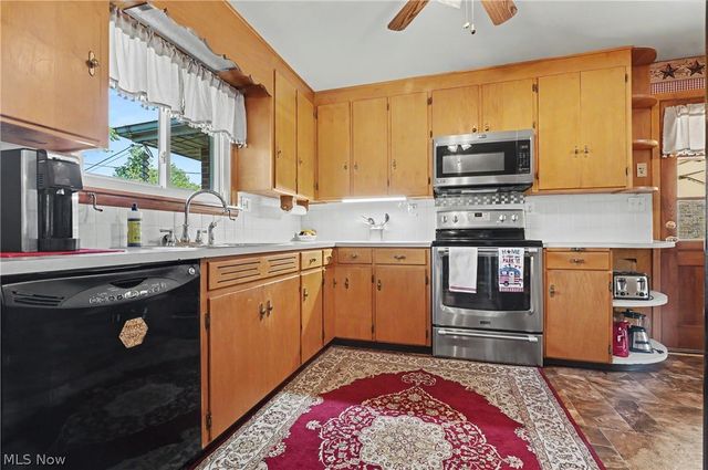 1540 Lilly Lane, Alliance, OH 44601