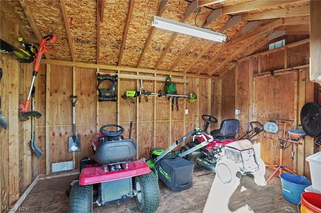 1540 Lilly Lane, Alliance, OH 44601