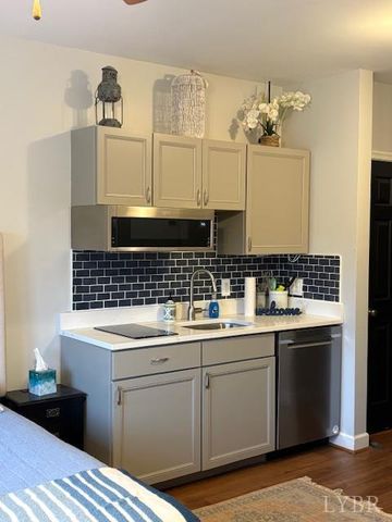 1273 Graves Harbor Trail 3403, Huddleston, VA 24104