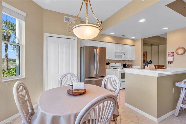 2730 Cypress Trace CIR 2812, Naples, FL 34119