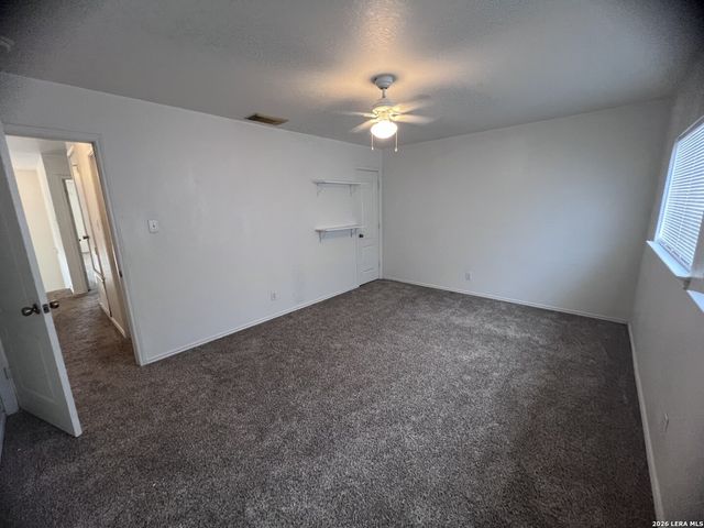 6211 MEANDERING TRL, Converse, TX 78109