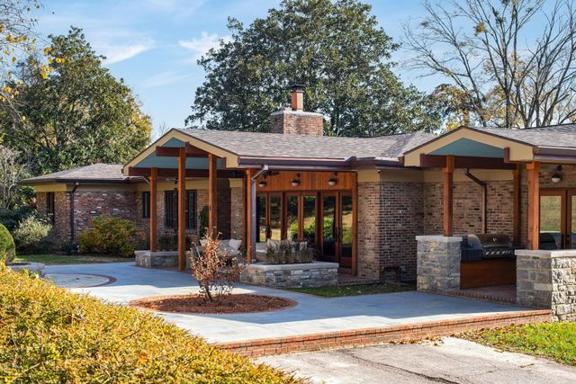 6318 E Valley Rd, Nashville, TN 37205