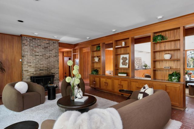 6318 E Valley Rd, Nashville, TN 37205