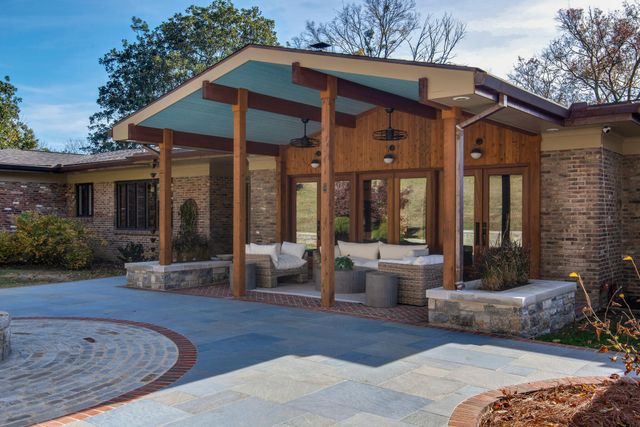 6318 E Valley Rd, Nashville, TN 37205