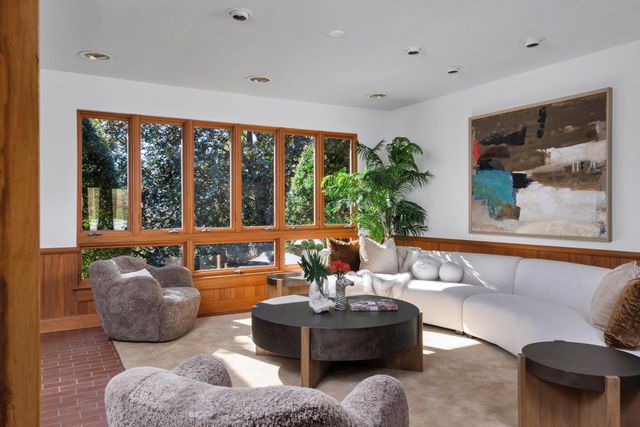 6318 E Valley Rd, Nashville, TN 37205