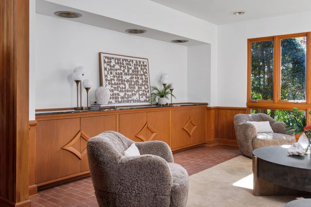 6318 E Valley Rd, Nashville, TN 37205