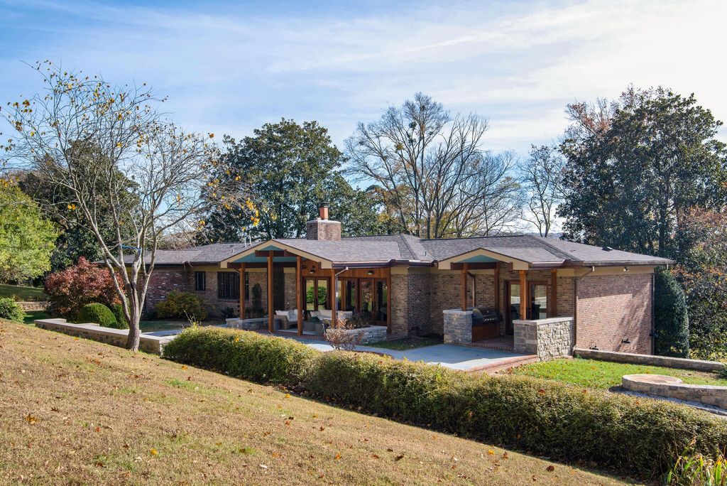 6318 E Valley Rd, Nashville, TN 37205