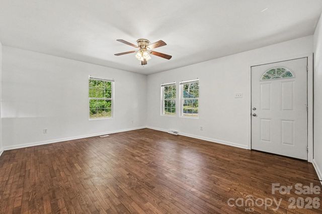 925 S Chestnut Street, Gastonia, NC 28054
