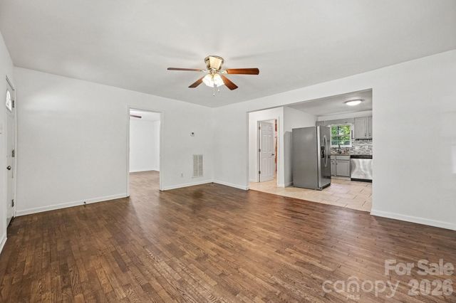 925 S Chestnut Street, Gastonia, NC 28054