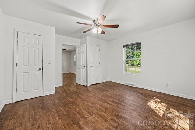 925 S Chestnut Street, Gastonia, NC 28054