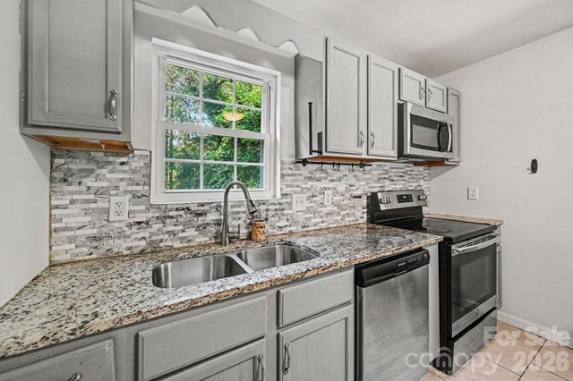 925 S Chestnut Street, Gastonia, NC 28054