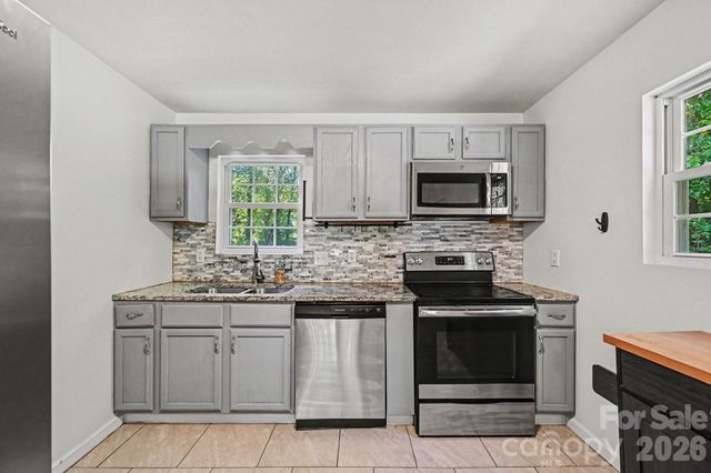 925 S Chestnut Street, Gastonia, NC 28054