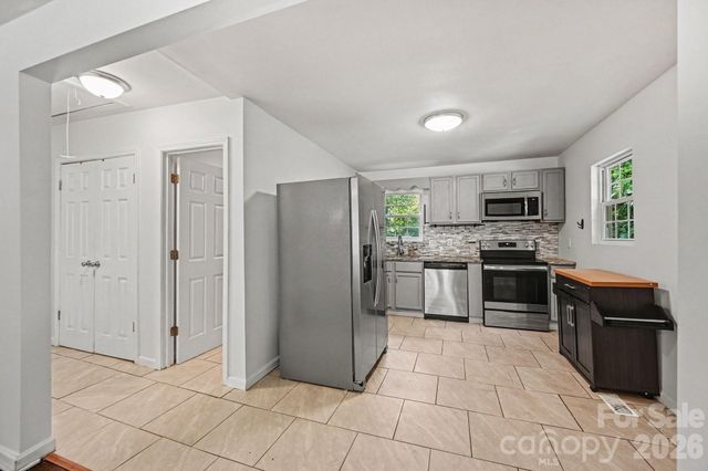 925 S Chestnut Street, Gastonia, NC 28054