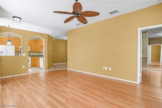 7820 Sandpine CT 2304, Naples, FL 34104