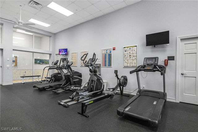 7820 Sandpine CT 2304, Naples, FL 34104