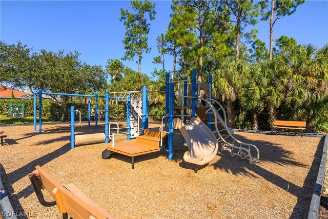 7820 Sandpine CT 2304, Naples, FL 34104