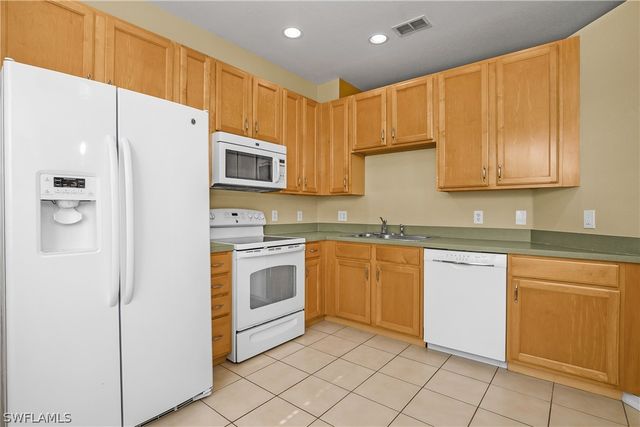 7820 Sandpine CT 2304, Naples, FL 34104