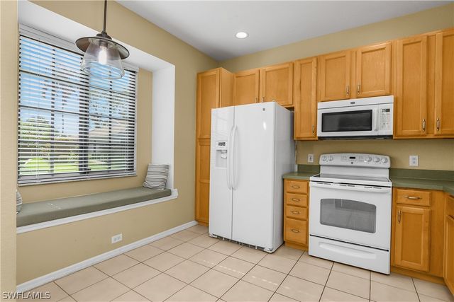 7820 Sandpine CT 2304, Naples, FL 34104