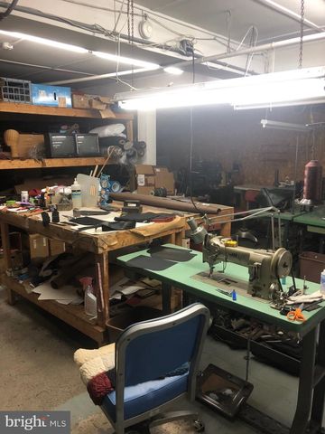 85-87 W MAIN ST, Leola, PA 17540