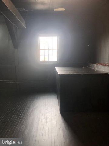 85-87 W MAIN ST, Leola, PA 17540