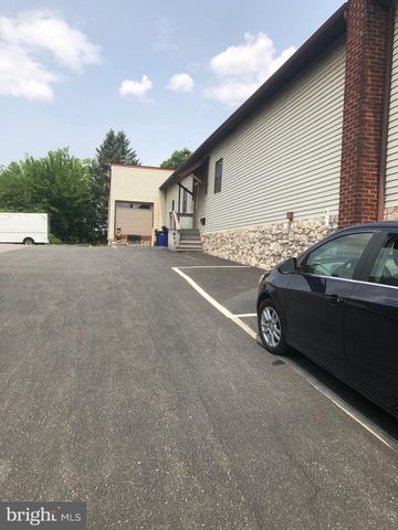 85-87 W MAIN ST, Leola, PA 17540