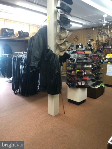 85-87 W MAIN ST, Leola, PA 17540