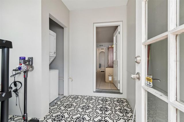 1500 30TH AVENUE N, St Petersburg, FL 33704