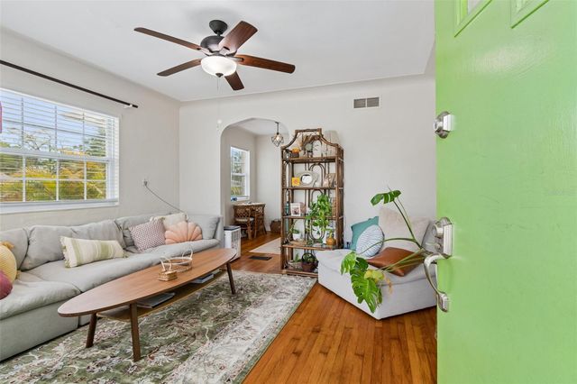 1500 30TH AVENUE N, St Petersburg, FL 33704