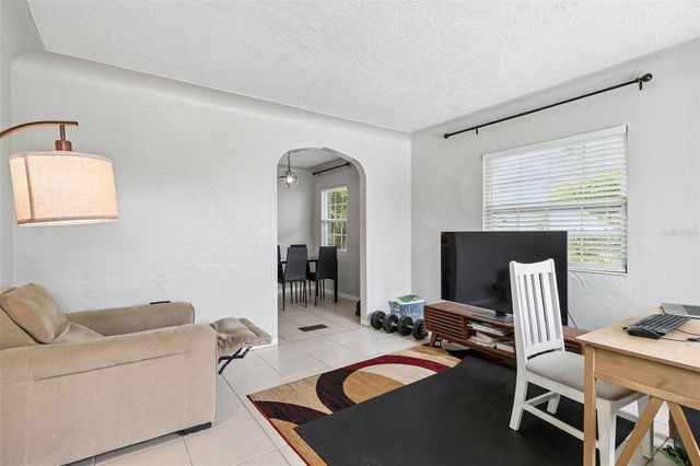 1500 30TH AVENUE N, St Petersburg, FL 33704