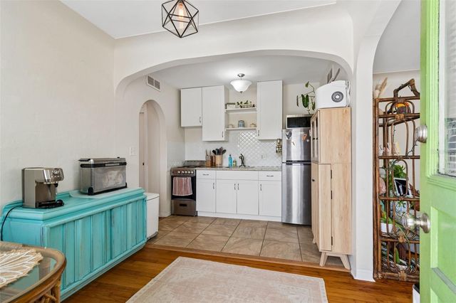 1500 30TH AVENUE N, St Petersburg, FL 33704