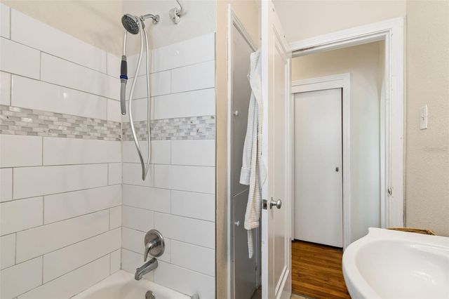 1500 30TH AVENUE N, St Petersburg, FL 33704