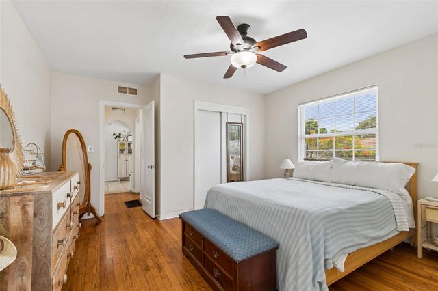 1500 30TH AVENUE N, St Petersburg, FL 33704