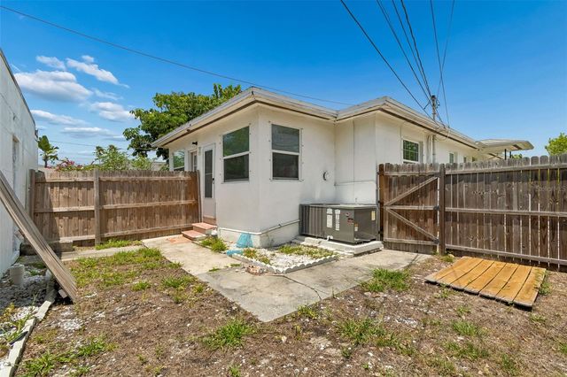 1500 30TH AVENUE N, St Petersburg, FL 33704