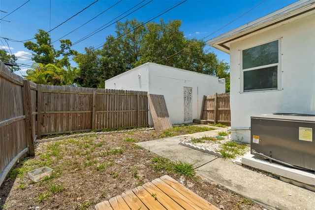 1500 30TH AVENUE N, St Petersburg, FL 33704