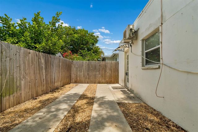 1500 30TH AVENUE N, St Petersburg, FL 33704
