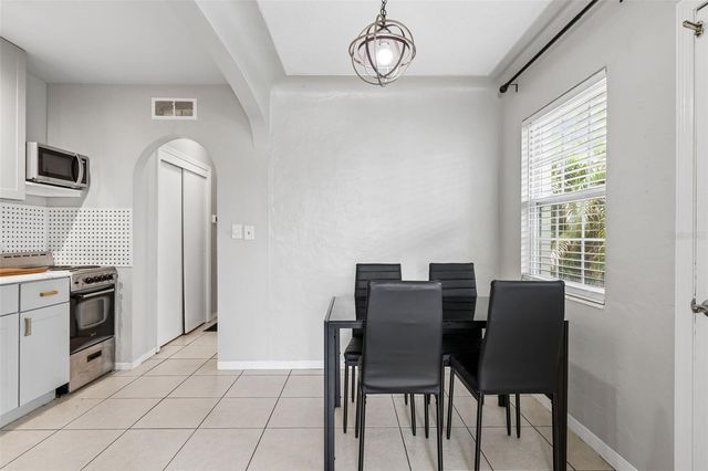 1500 30TH AVENUE N, St Petersburg, FL 33704