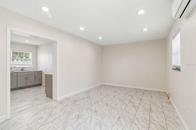 1500 30TH AVENUE N, St Petersburg, FL 33704
