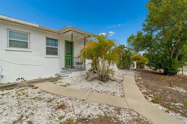 1500 30TH AVENUE N, St Petersburg, FL 33704
