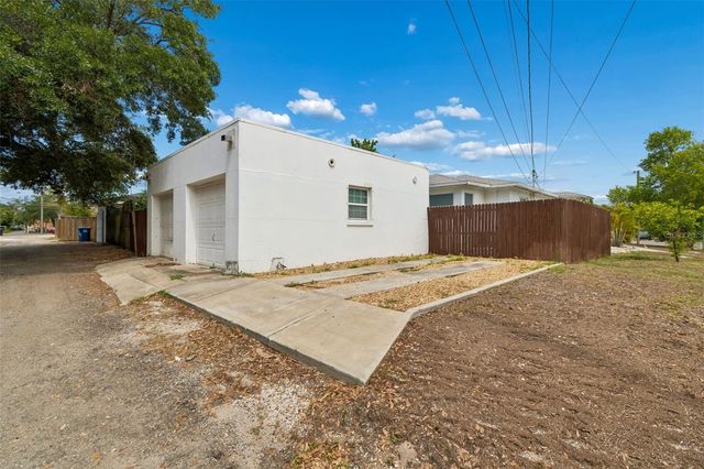 1500 30TH AVENUE N, St Petersburg, FL 33704