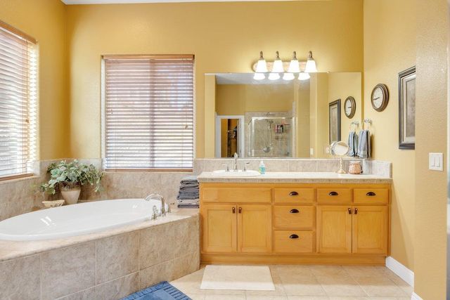 6311 Connor Estates Dr, Copperopolis, CA 95228