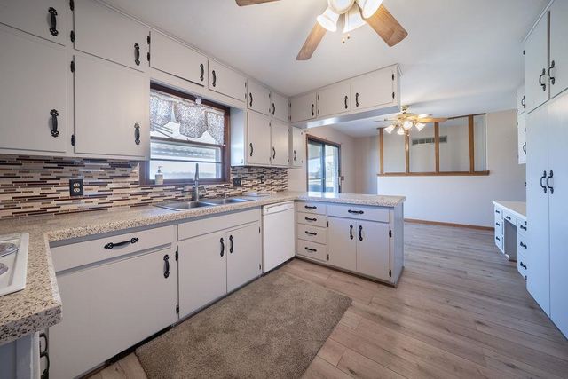 1902 Marksdale Ave, Goddard, KS 67052