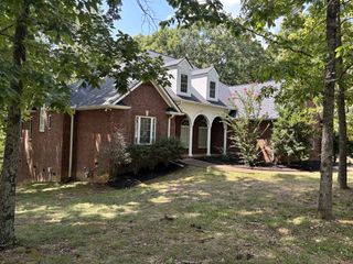 324 Pebblebrook Dr, Ashland City, TN 37015