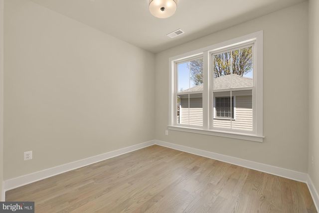 8506 HEMPSTEAD AVE, Bethesda, MD 20817